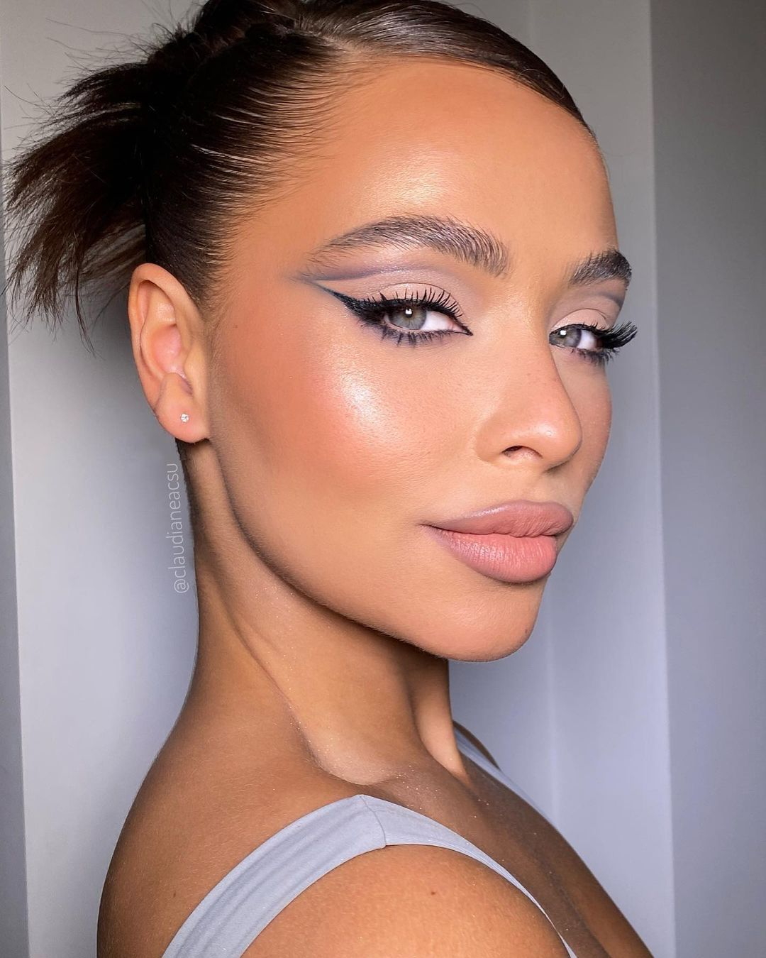 Cut Crease with Black Eyeshadow
