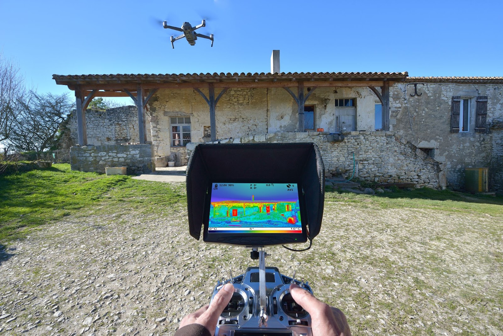 Thermographic scanning using a drone