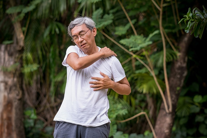 Đau nhức xương khớp toàn thân là bệnh gì? Nguyên nhân do đâu Vcwj2W20du9zVMyafYfMnRhnjSZmpd9g0Ar2I3dRPm-jGxDUXSxH86SbNImh2lS7_DuDpKelcK70mBfB-HaDXPtKTQKV7yFM9DKFqLr5K7aUV2BKDi5zGN8W7mS1HQO0cPpM8PFi