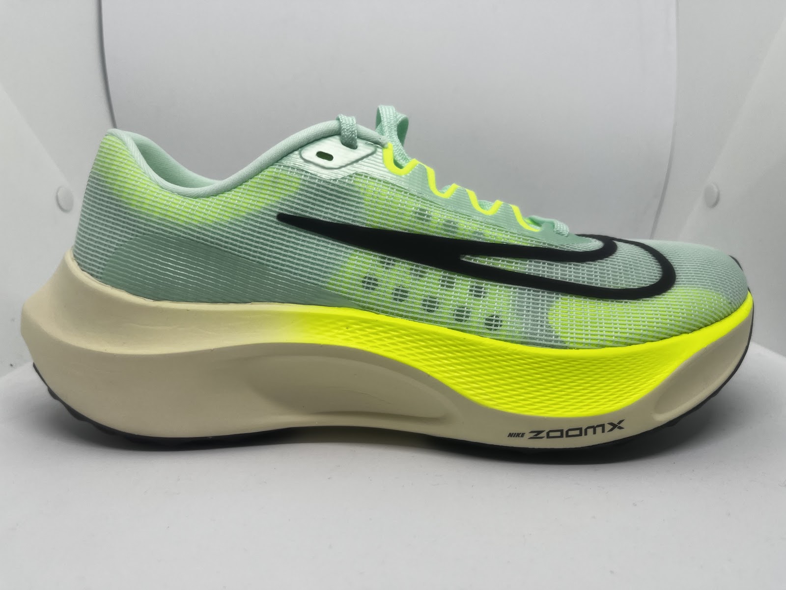 Road Run: Nike Zoom Fly 5 Review (100 km): ZoomX Core and New Plate the Focus! 7 Comparisons