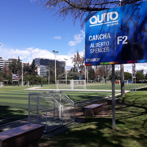 RGF8+3XH Parque La Carolina, Av. de los Shyris, Quito 170102