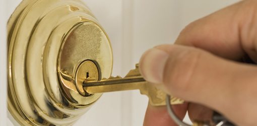 Heleh Tips Picking A Handle Lock Easily With Household Items