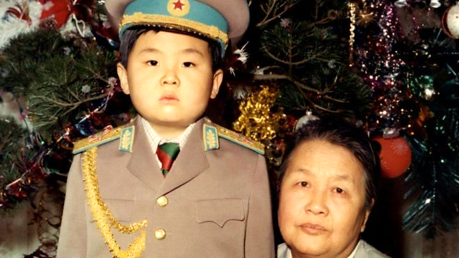 Cậu bé Kim Jong-nam từng được cha cho mặc quân phục nguyên soái
