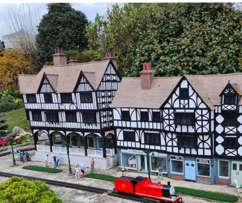 merrivale model village things to do in yarmouth