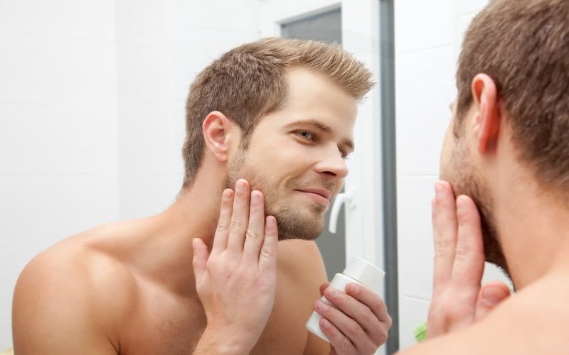 Khi cạo râu giúp da khỏe mạnh, se khít lỗ chân lông