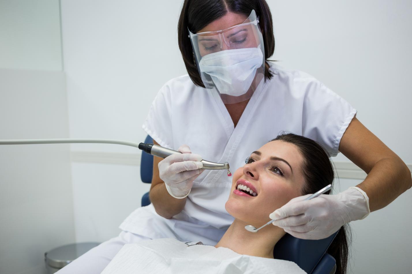 Top 7 Cosmetic Dentistry Procedure For a Smile Makeover
