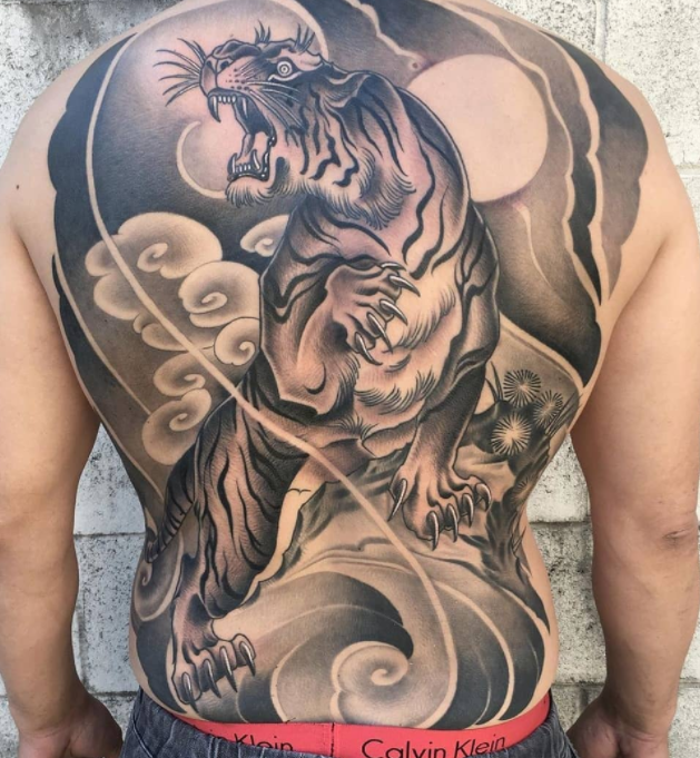 Elegant Tiger Tattoo On Full Back