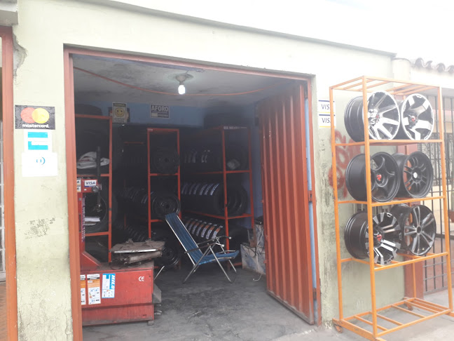 Opiniones de Servillantas Carlos en Los Olivos - Tienda de neumáticos