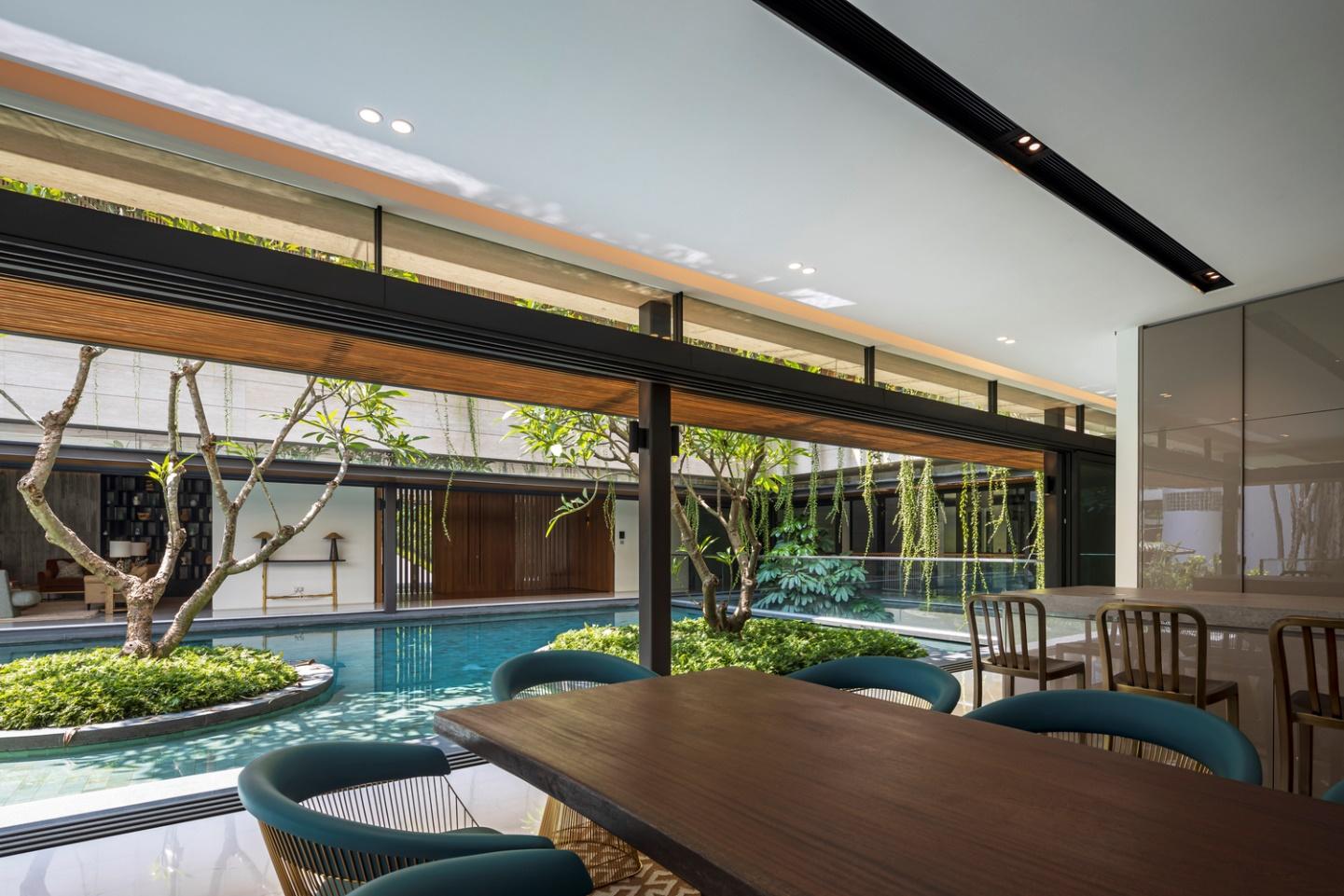 Water Garden House Design with Panoramic Windows