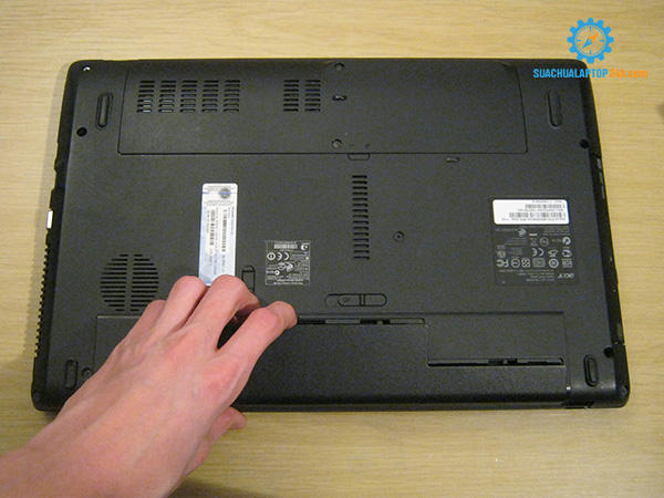 thay card Wifi laptop