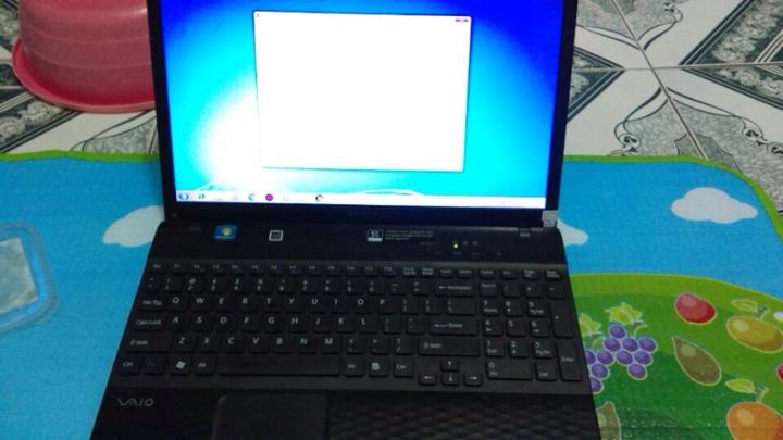 Bán Laptop cũ Sony Vaio VPCEH15EG