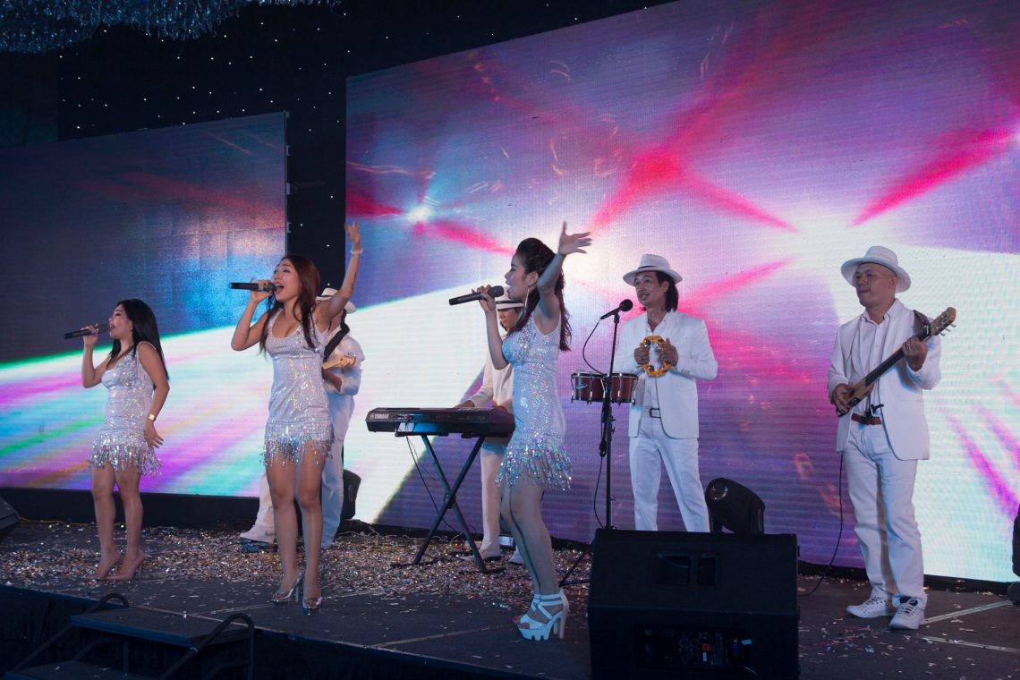 ca sĩ hạng C