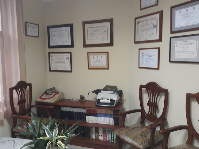 Dr. José Vicente Pesántez Farfán