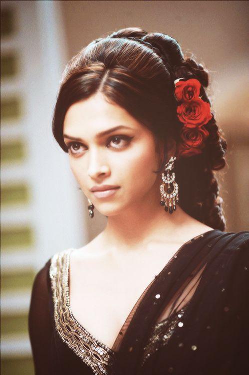hairstyle inspiration - nice looks with roses  Deepika Padukone - Om Shanti Om - ॐ शांति ॐ - (2007)