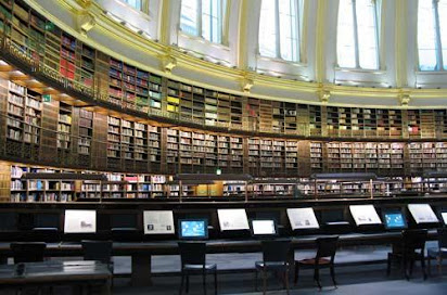 يتم تصنيف مصادر المعلومات في المكتبات على أساس