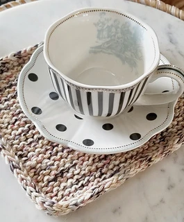 garter stitch trivet under cup and saucer