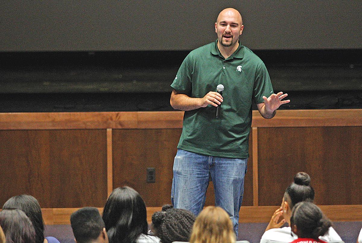 Former MSU basketball player says work hard and achieve more