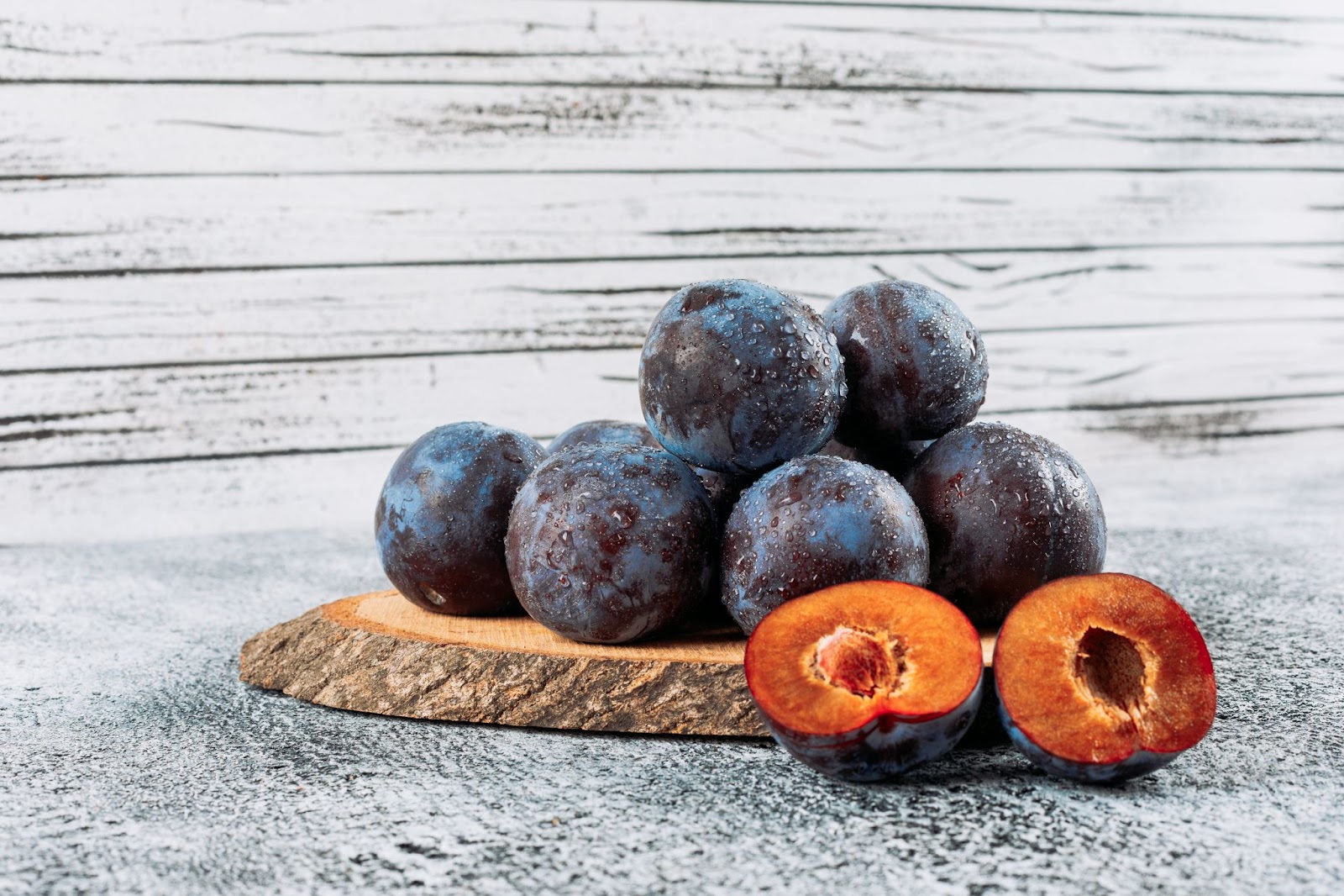 Reducerea Riscului de Boli Cronice prin Consumul de Prune