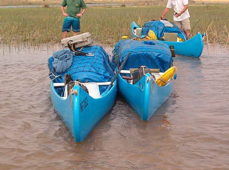 mana-pools-canoe-Canoes-packed-ready.JPG