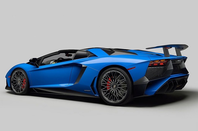 2018-Lamborghini-Aventador-S-Roadster-rear.jpg