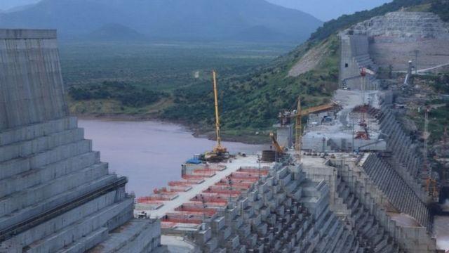 سد النهضة: هل انتهى وقت "الحل الدبلوماسي" لأزمة السد الإثيوبي؟ - صحف عربية  - BBC News عربي