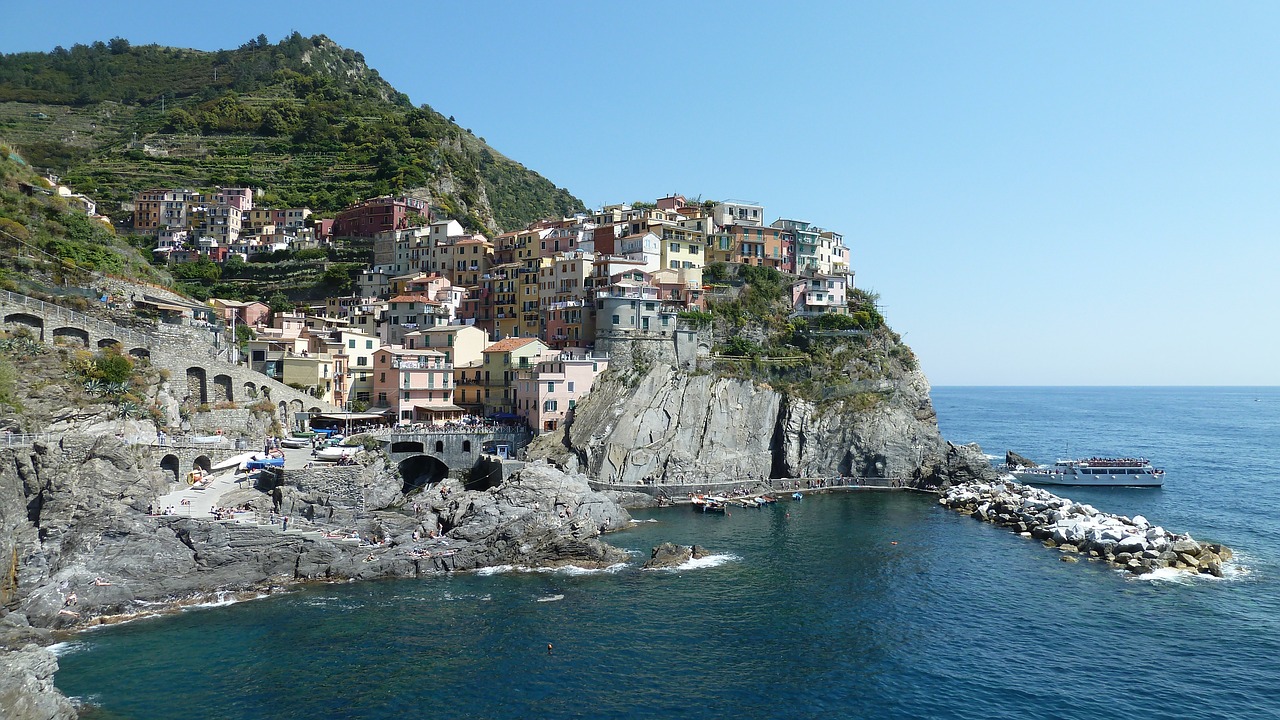 manarola-2227390_1280.jpg