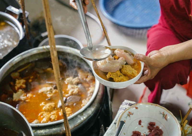 Top 10 món ăn trưa Huế với vị ngon đặc sản của thành phố Cố Đô