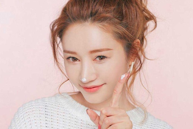 Lợi ích của việc sử dụng kem dưỡng ẩm cho da dầu mụn?