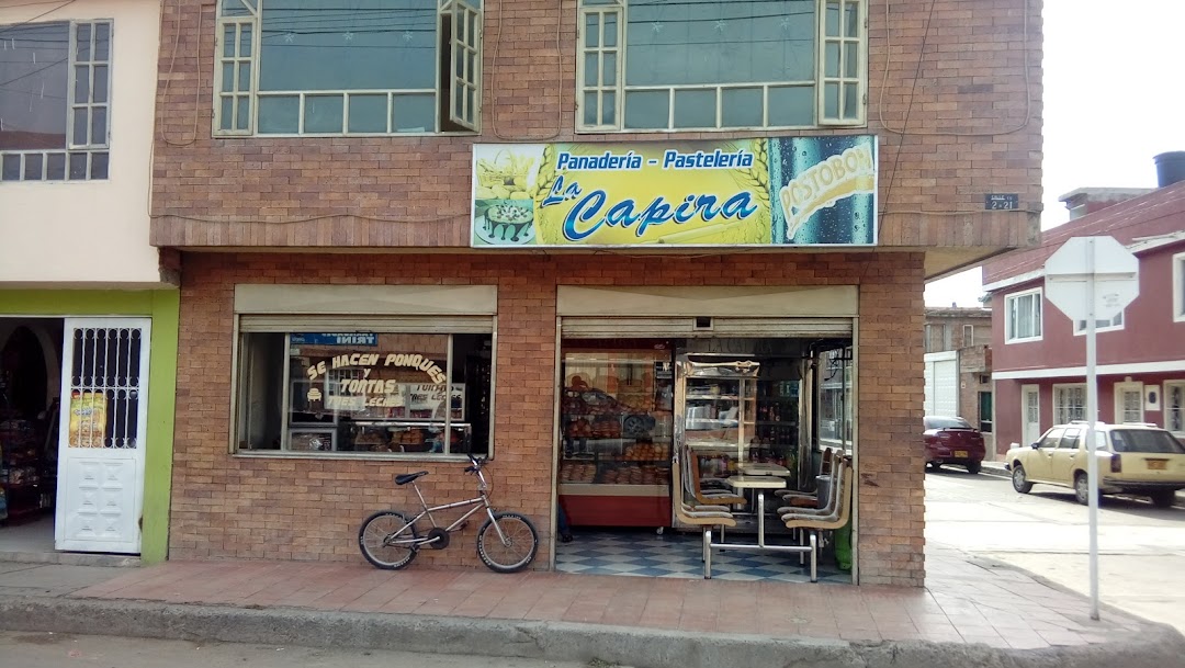 Panadería y Pastelería La Capira