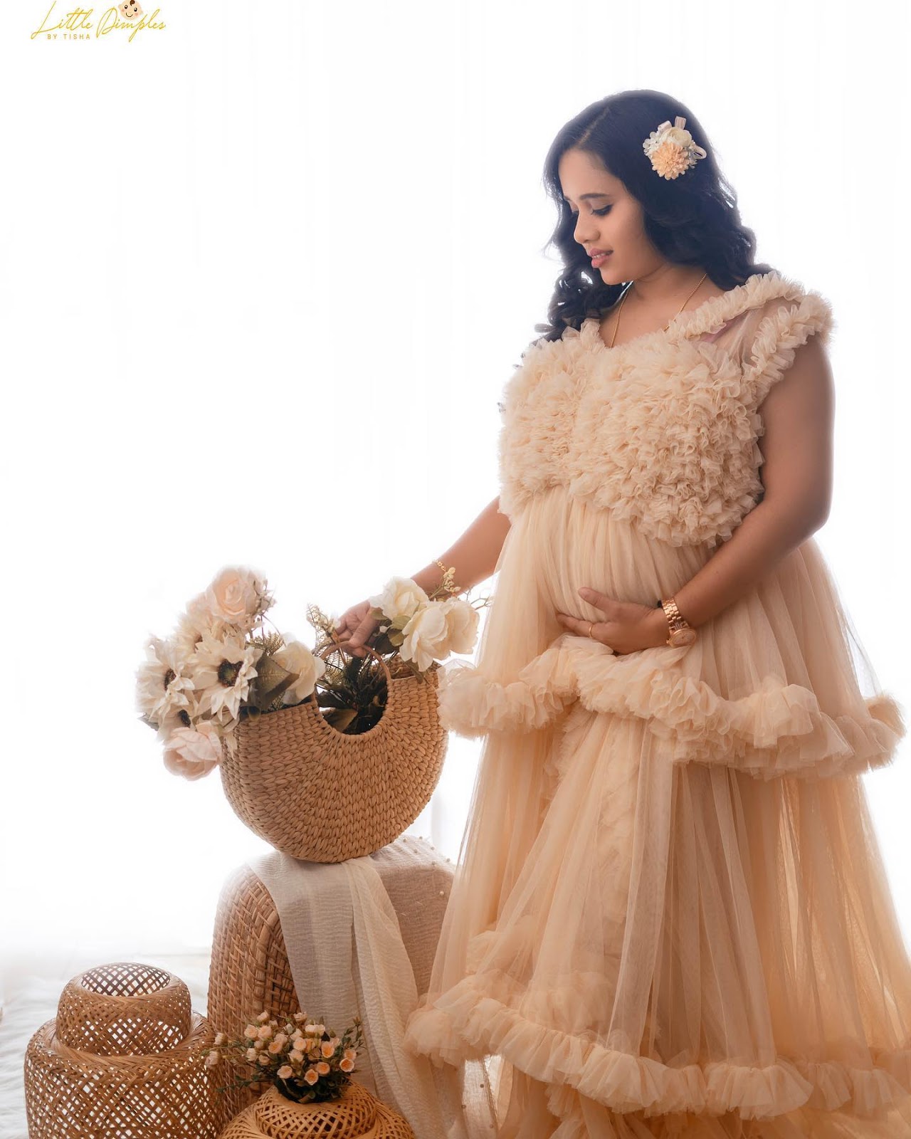 Little Dimples By Tisha is a well-known maternity photographer in Bangalore. Specialized in Maternity Photoshoot Bangalore, pregnancy, and Baby Photoshoot Bangalore.