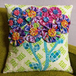floral pillow yoyo quilt