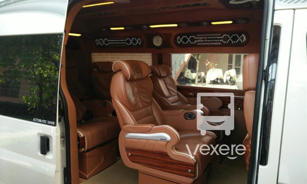 Nội thất xe Sapa Vip Limousine đi Sapa từ Hà Nội