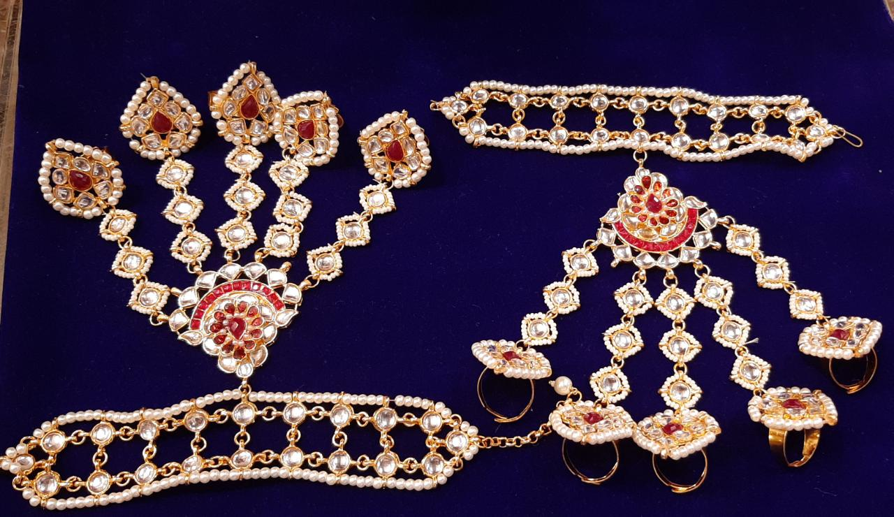 Artificial Jewelry - Hathphool