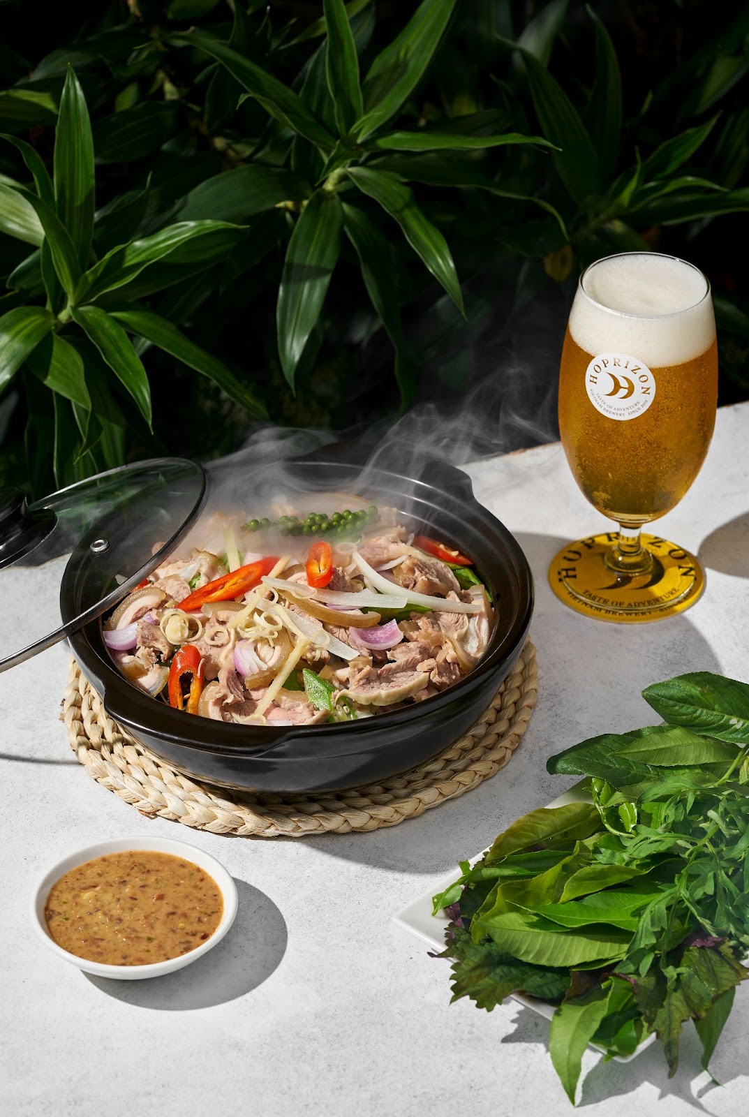  bia thủ công kết hợp cùng hương vị phong phú và tinh tế của ẩm thực Việt
