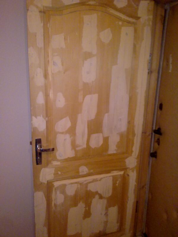 Шпатлевание деревянной двери