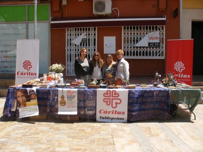 C:\Users\caritas\Documents\Grupo Comunicacion\FOTOS CARITAS\2018\Mercadillo de Comercio Justo  2018\DSCF0024.JPG