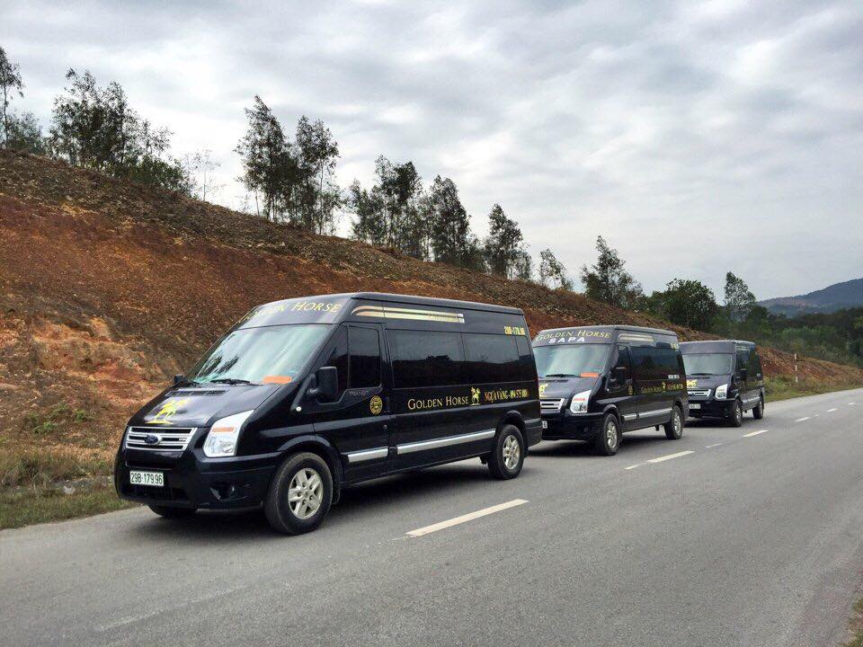 Xe Golden Limousine đi Sapa