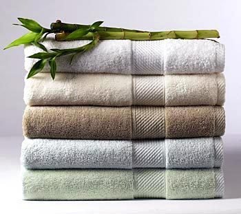 Exploring the Differences Between Microfiber vs Bamboo Sheets