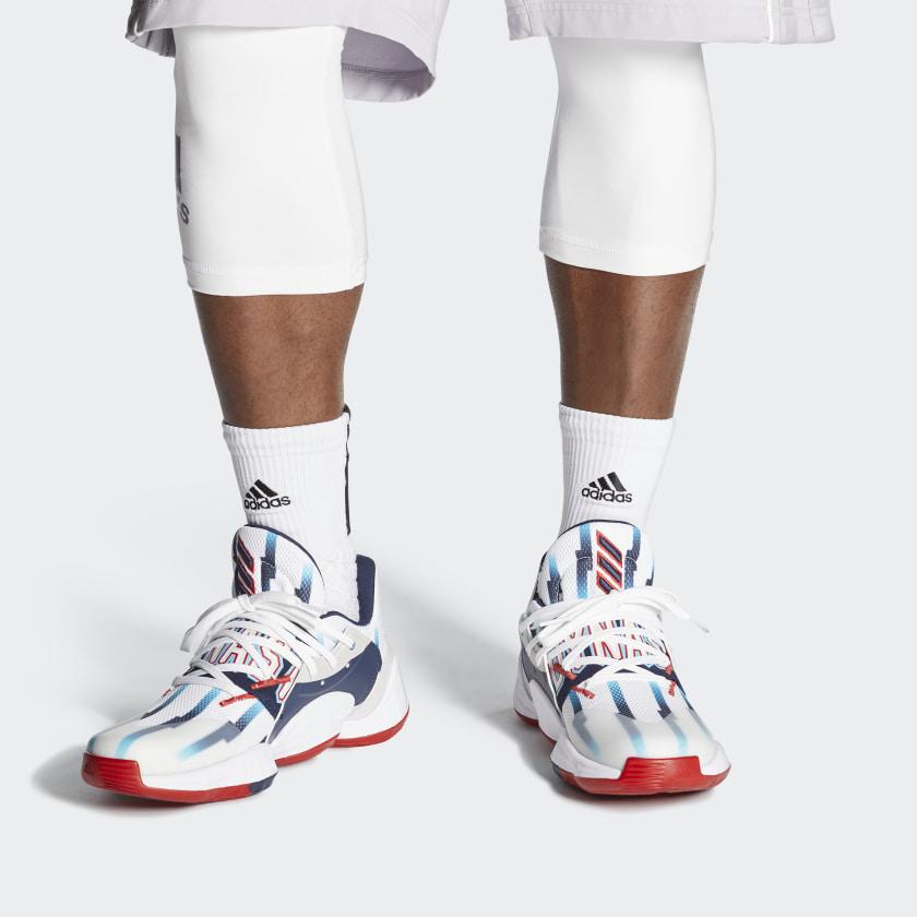 รองเท้า 10 รองเท้าบาสเกตบอล adidas ที่นักกีฬายัดห่วงต้องห้ามพลาดเด็ดขาด18
