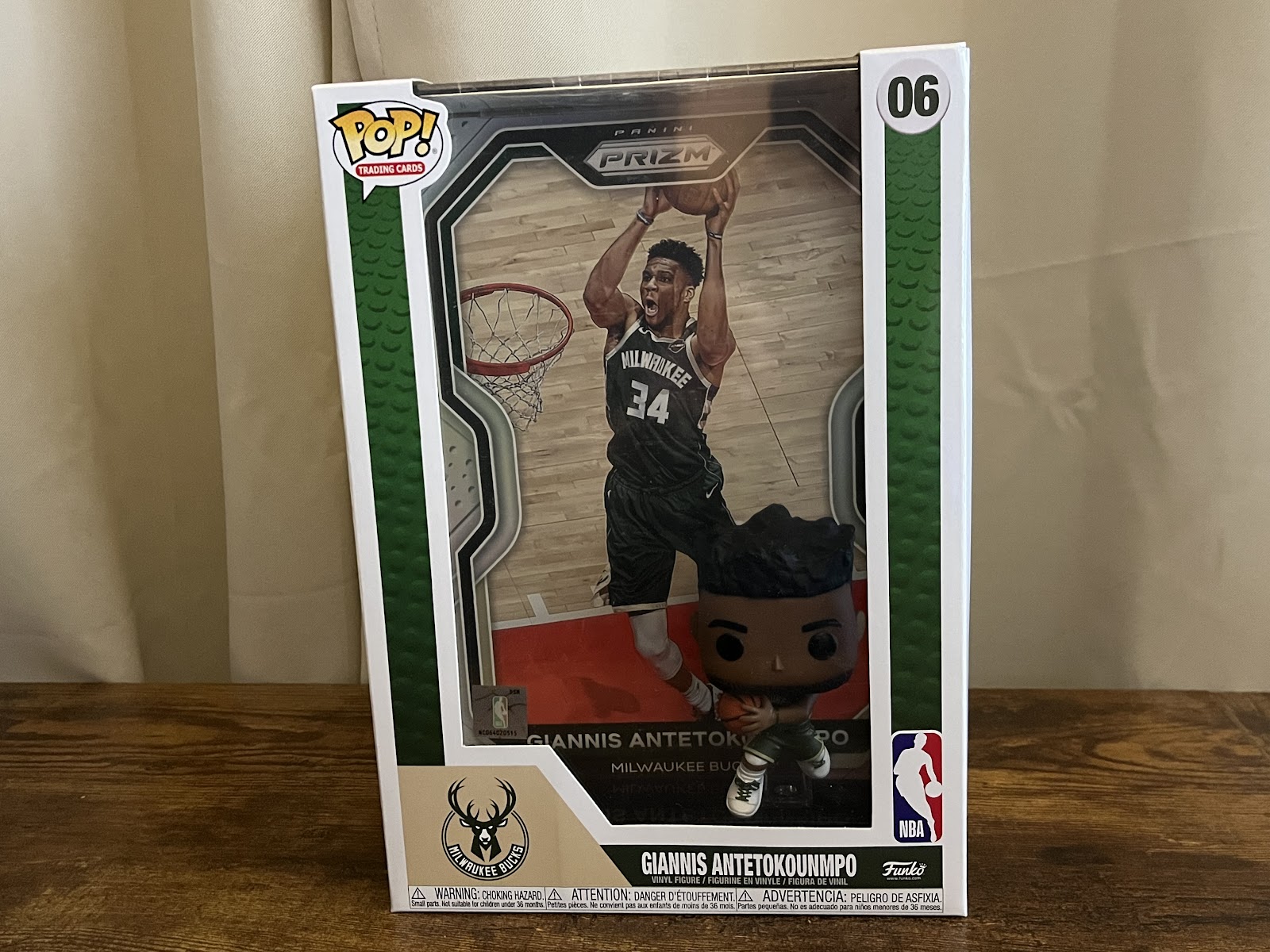 Funko Pop! Trading Card: Giannis Antetokounmpo Milwaukee Bucks (06