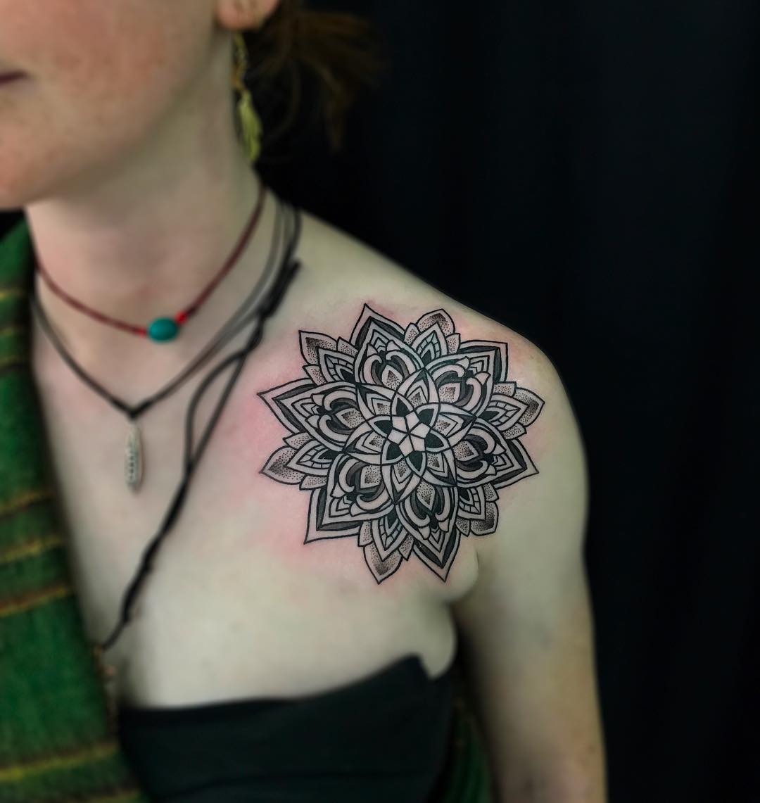 Superb Mandala Tattoo For Shoulder