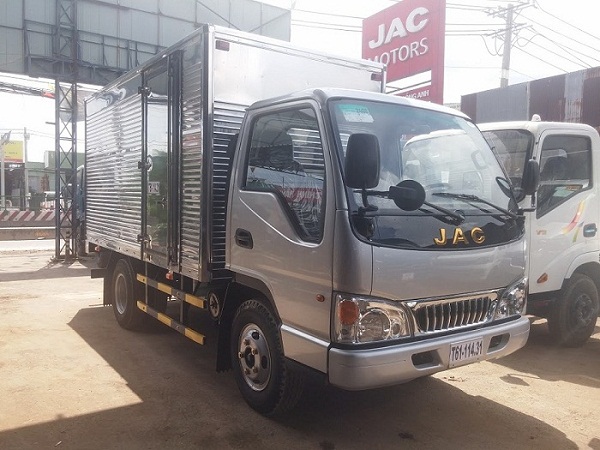 xe-tai-jac-2t4-thung-3m7.jpg