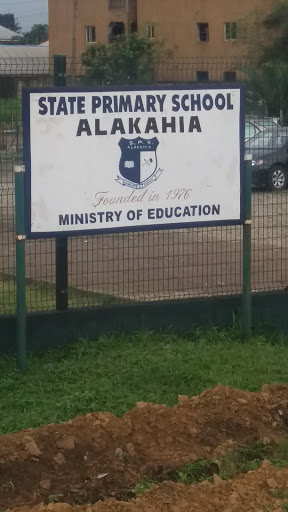 State Primary School, East-West Rd, Alakahia, Nigeria, School, state Rivers