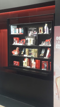 Opiniones de Ésika en José Luis Bustamante y Rivero - Perfumería