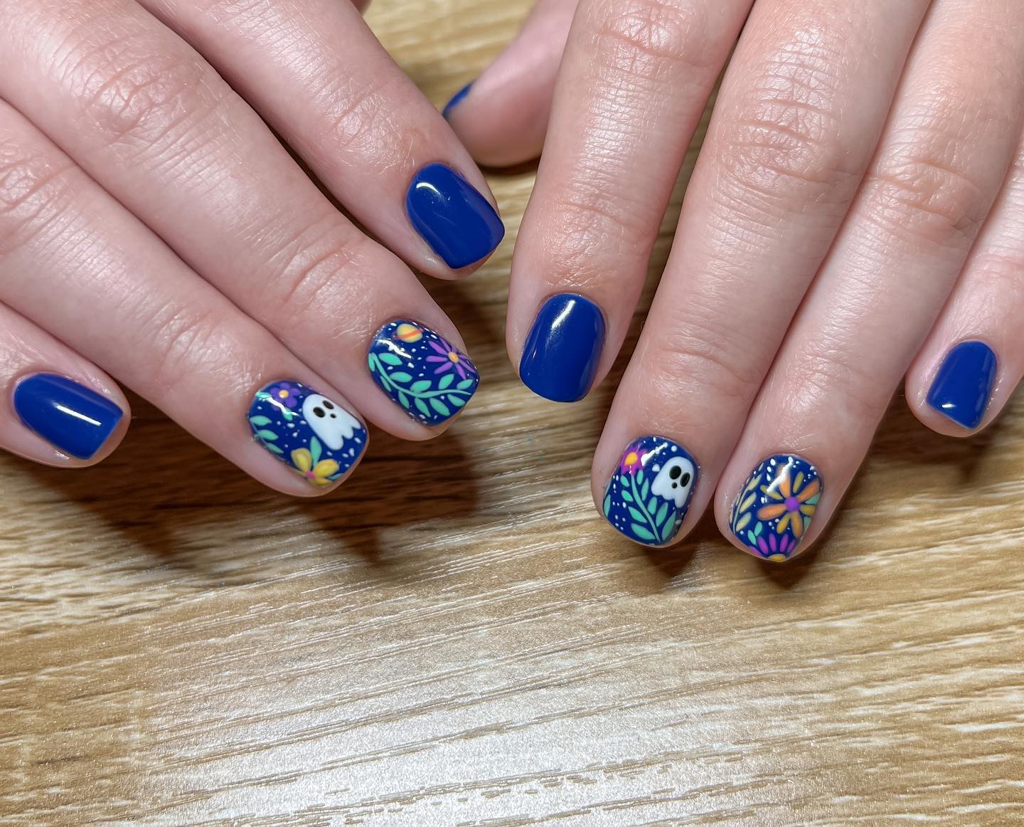 Short Floral Blue Nails