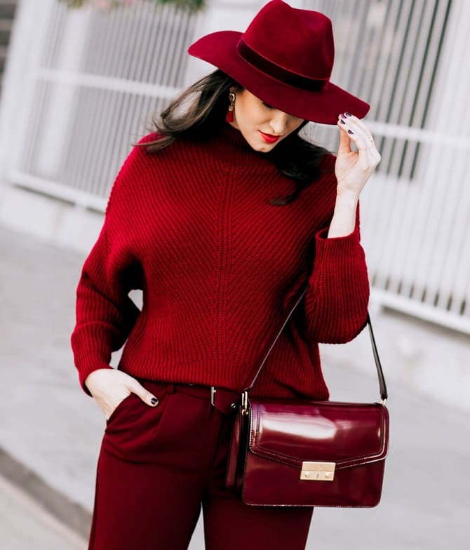 Burgundy color in clothes - a combination of 2022, photo 28