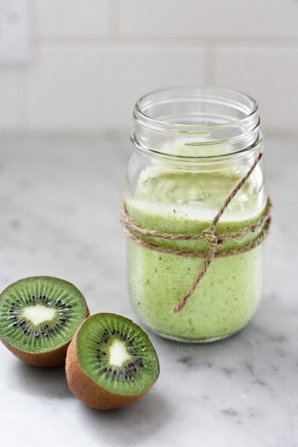 Kiwi Avocado Smoothie
