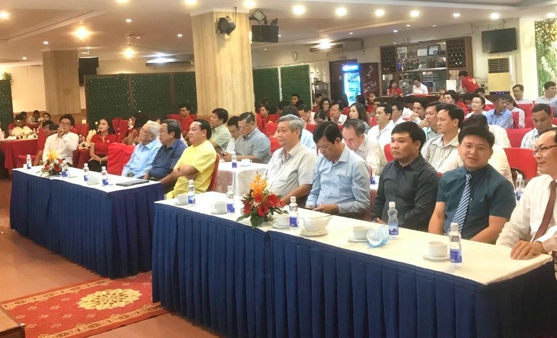 4. Các đại biểu tham dự buổi lễ