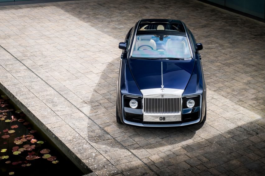 rolls-royce-sweptail-design-transport-cars_dezeen_2364_col_3-852x568.jpg