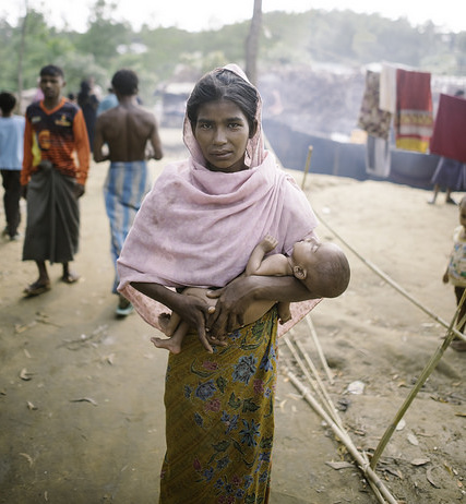 A teenage Rohingya mother with her newborn infant. Credit: Umer Aiman Khan/IPS